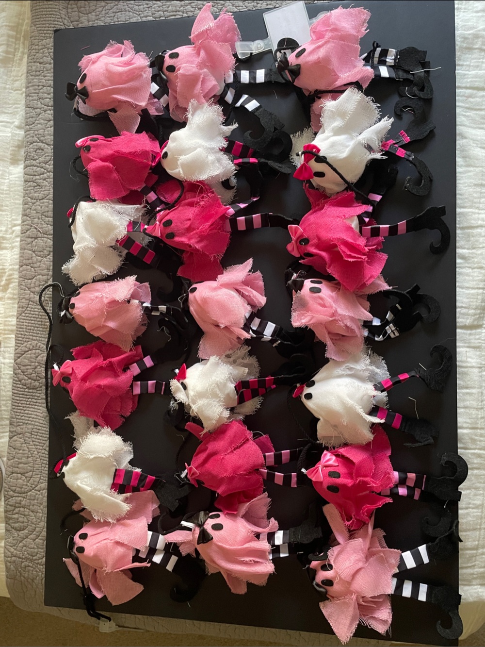 Ashland New 3 Pink / White/ Ghost Garland